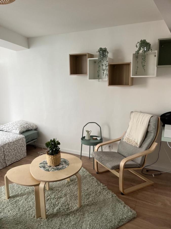 Studio Hyeres -Rue Pietonne Climatisation Lit 160 Tout Equipe - Sabrina Екстериор снимка